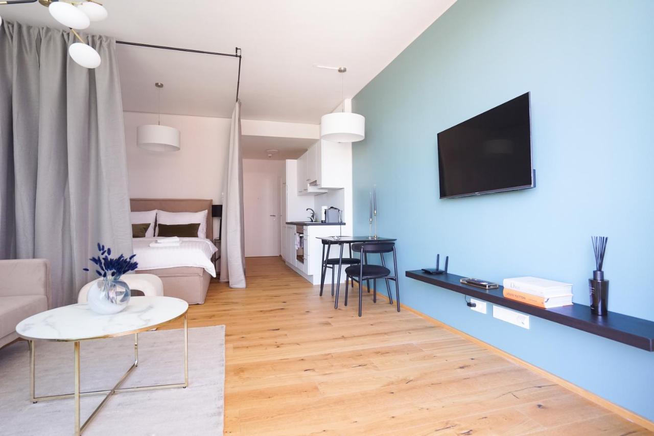 Boutique Studio With Terrace And Pool Wenen Buitenkant foto